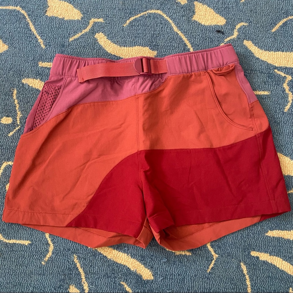LIKE NEW Outdoor Voices RecTrek shorts coral reef